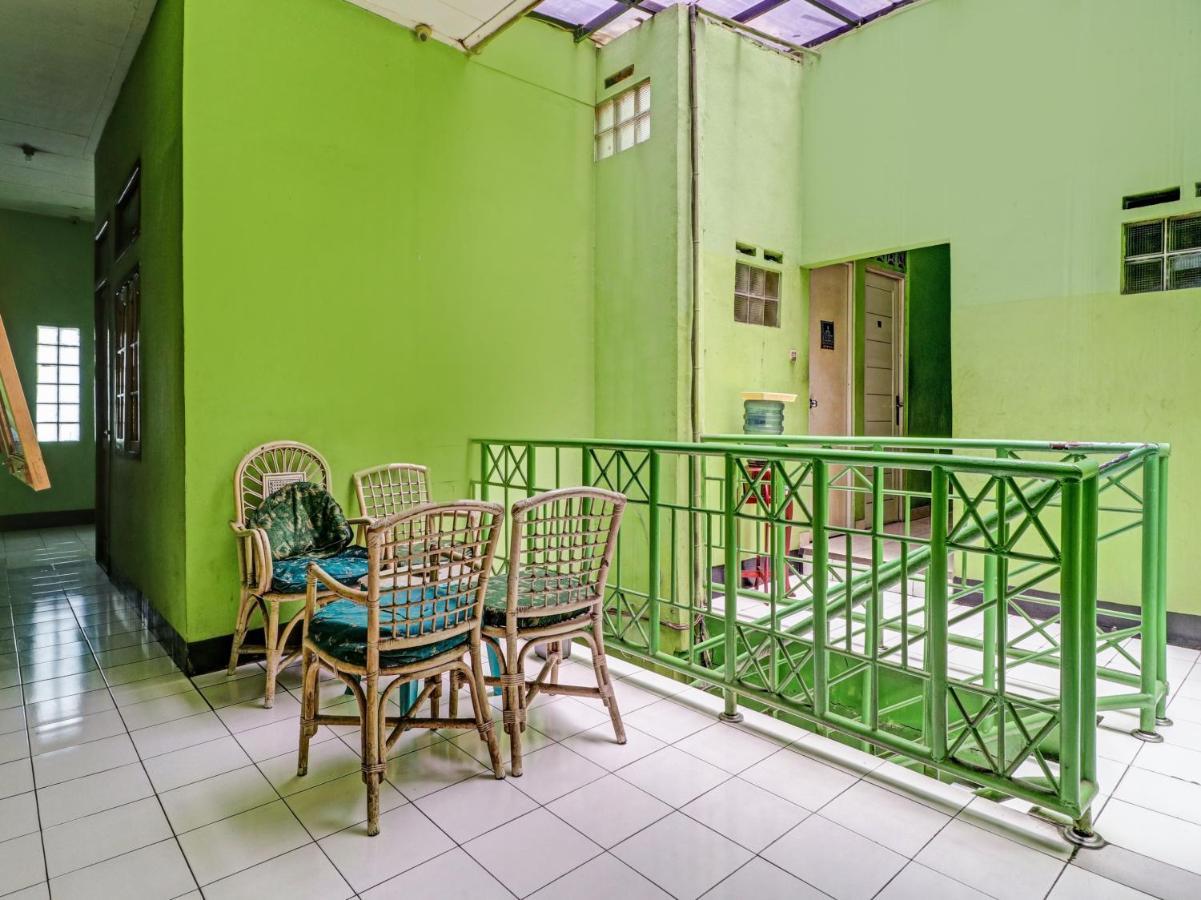 Spot On 90632 Hotel Pelangi Indah Paskal Bandung Exterior foto